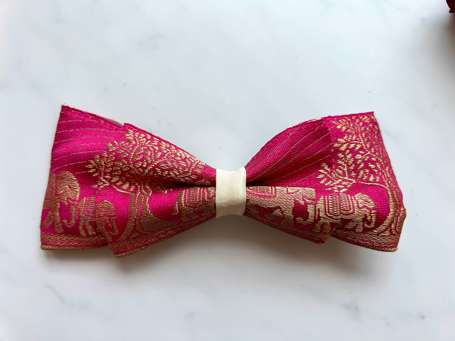 The Noor Bow